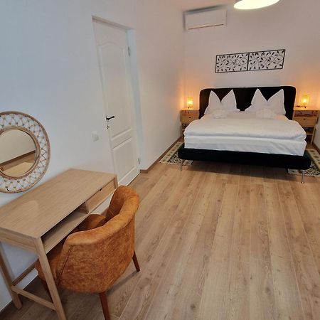 Maximus Apartments Сигишоара Экстерьер фото